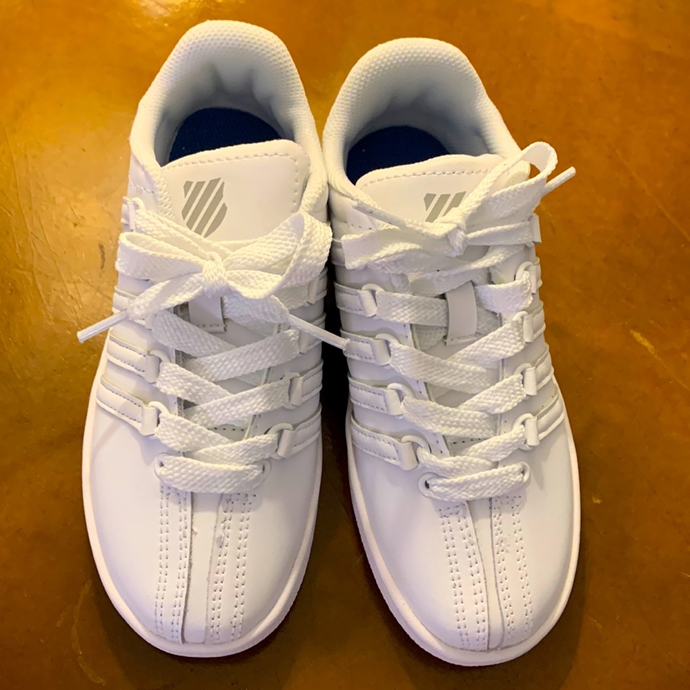 BNWT K-Swiss leather shoes size 13.5